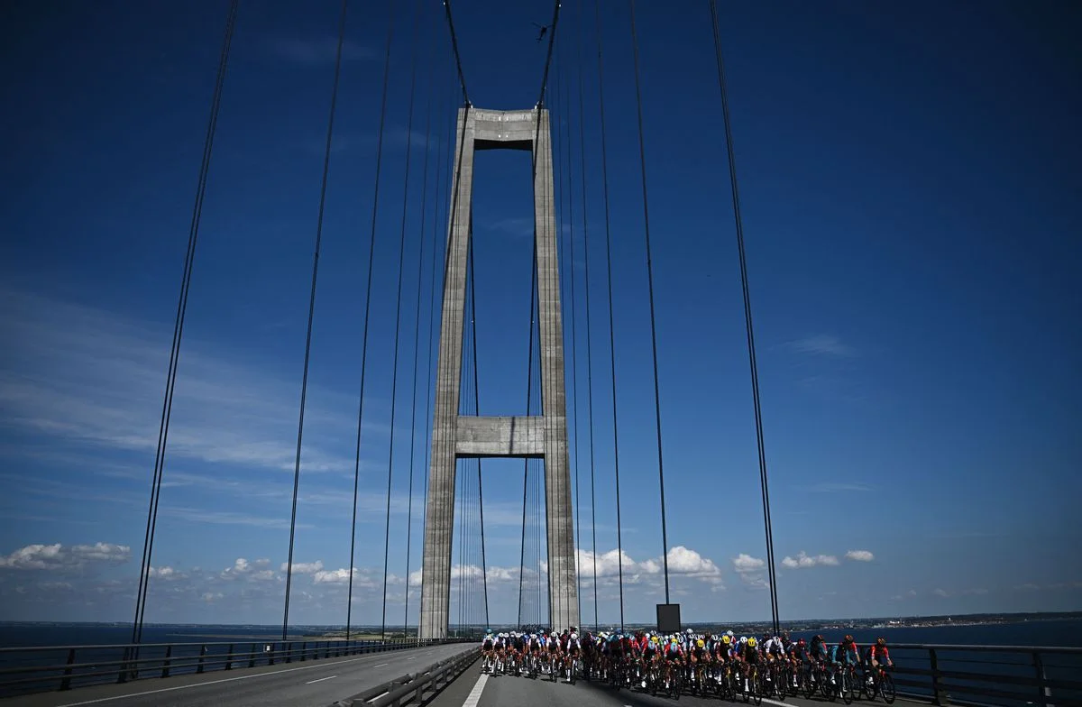 Tour de France Stage 2: Jakobsen Times It To Perfection