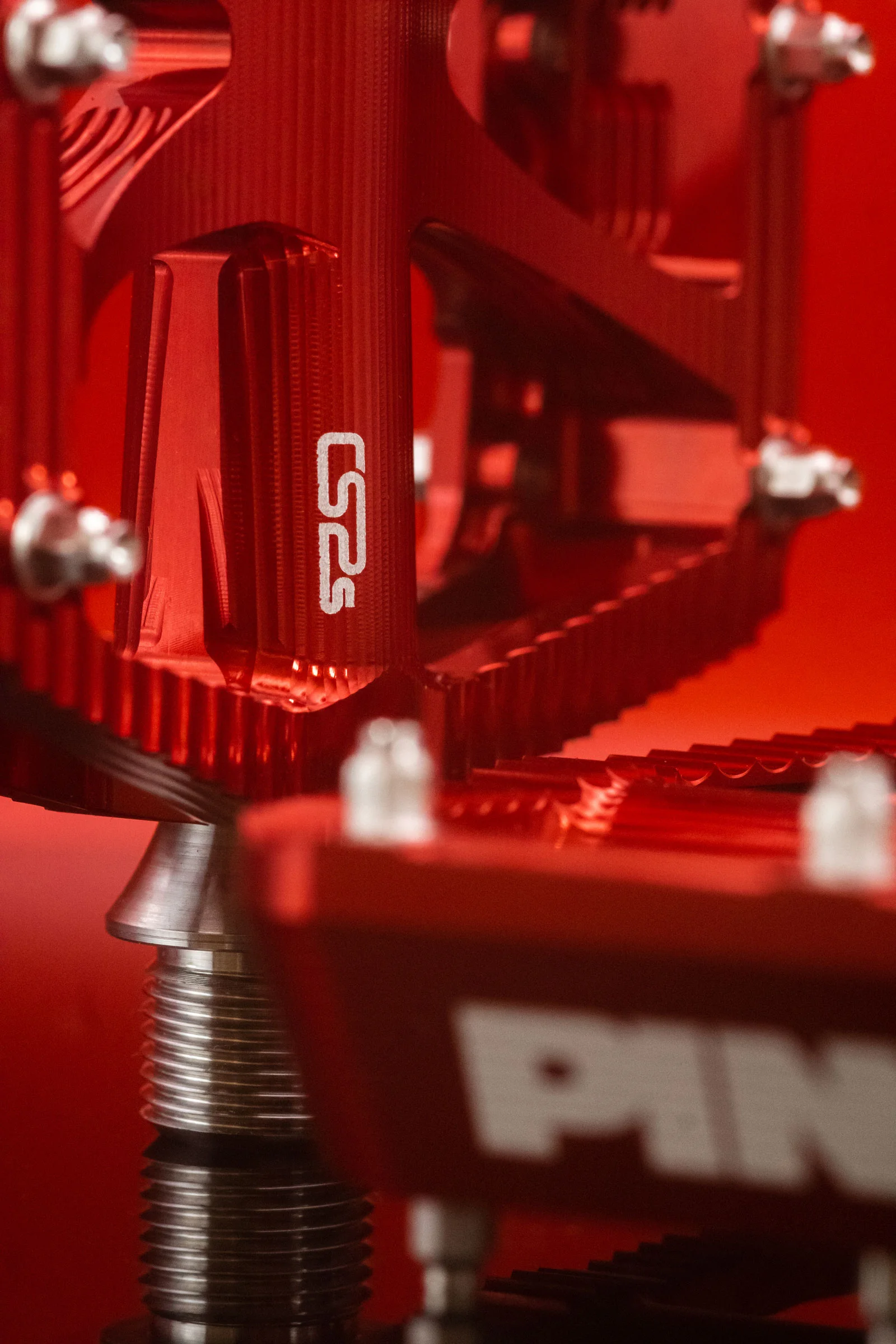 PINND CS2s Pedals go small, stay mighty for smaller feet