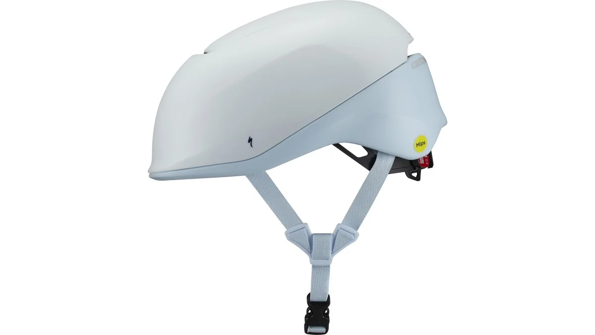 Specialized sets the Tone for a commuter helmet with stealthy ventilation