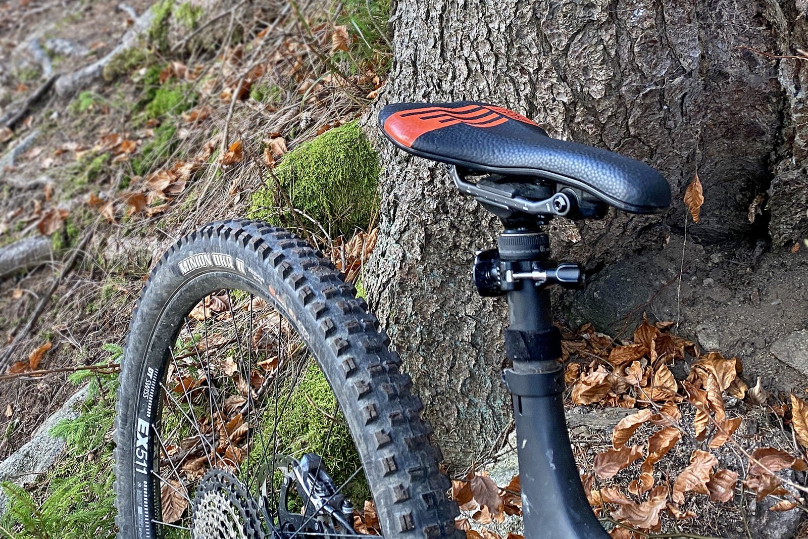 BikeYoke Sagma Saddle Adds Floating Carbon & Regular Lite Rails, Plus Raw Barkeeper Stem