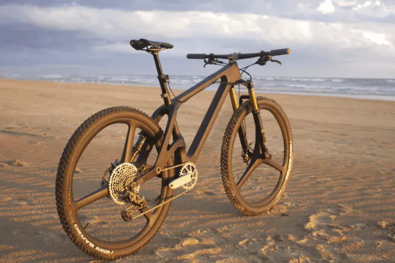 Found: Vasttech’s ultra-short, single-pivot suspension design