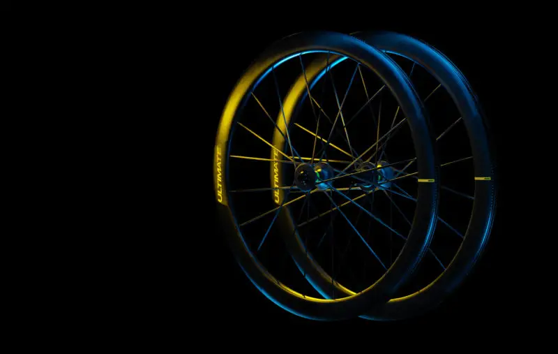 Mavic Cosmic Ultimate 45 are a one-piece 1255g carbon wheelset