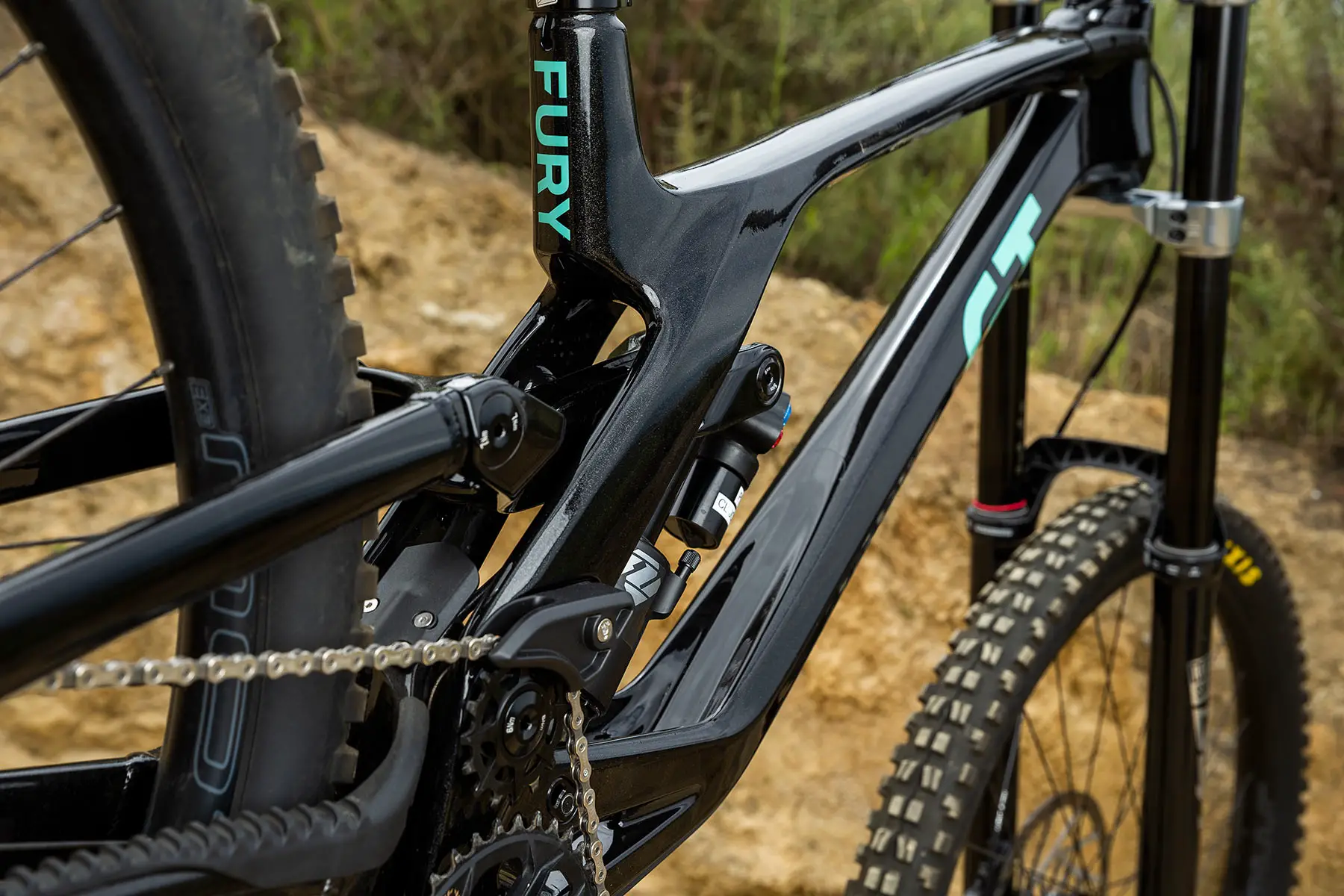 New GT Fury DH bike slices “Mo’ Shred for Yo’ Bread”
