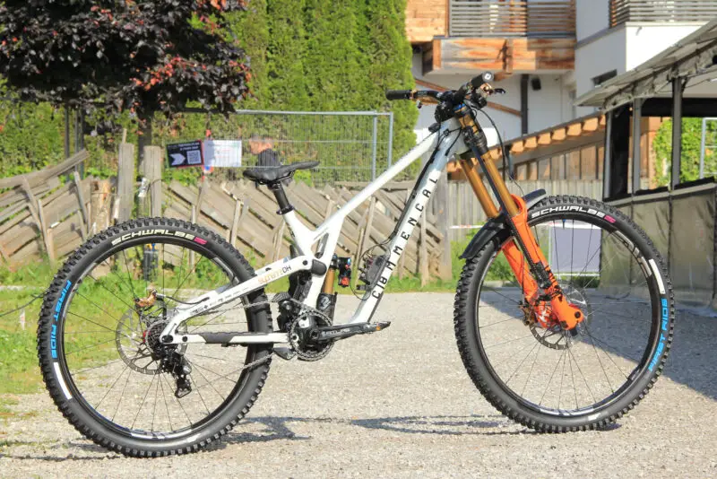 Pro Bike Check: Thibaut Daprela’s Commencal Supreme DH V5