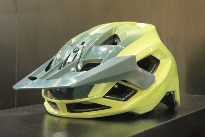 Fox Speedframe RS Helmet Gets Exclusive Use of MIPS Integra Split
