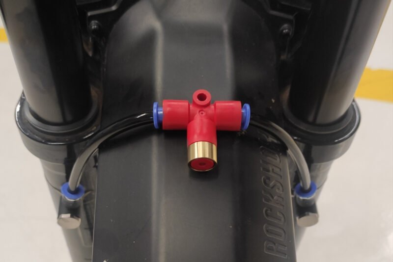 EverFlow AirLink Boosts Fork Leg Volume for Easier Access to Full Travel