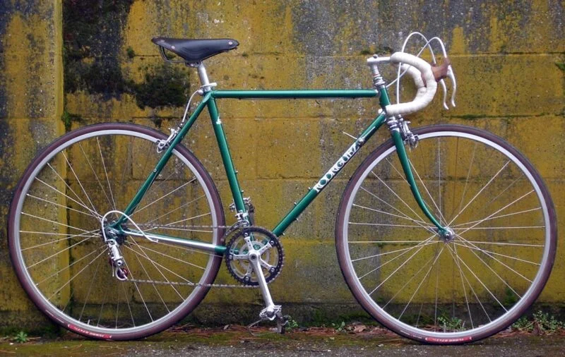 The R&E Bicycles 6-Pack Micro Bike Fits into a 20″ x 20″ Suitcase