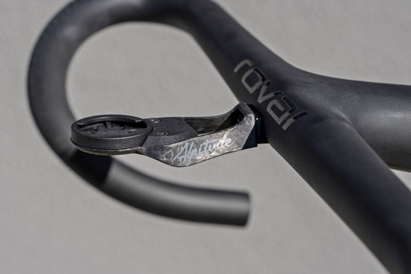 Alpitude Lays Up Superlight Carbon Stelvio HS GPS Mount For Lightest Integrated Cockpits