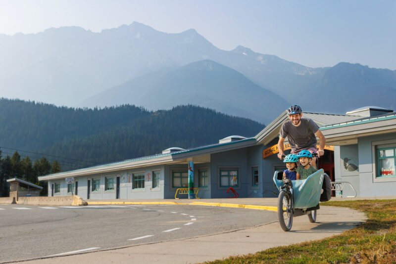 Sartee Bikes: Custom e-Cargo Bikes Designed by an MIT-Educated Mechanical Engineer