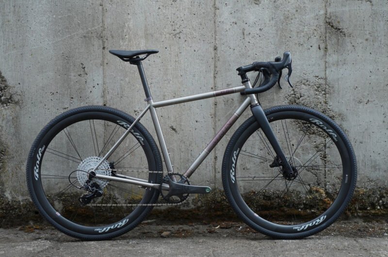 Merlin Sandstone XLG gives Gravel Bikes the Extralight Treatment