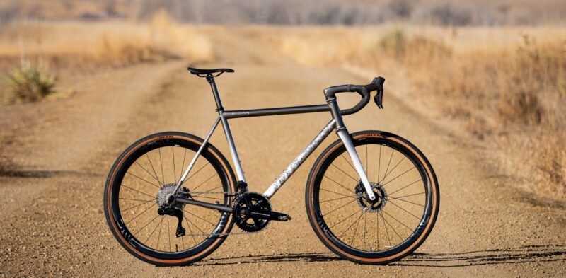 Meet The Updated Mosaic Cycles GT-1 iAR Titanium All-Road Bike