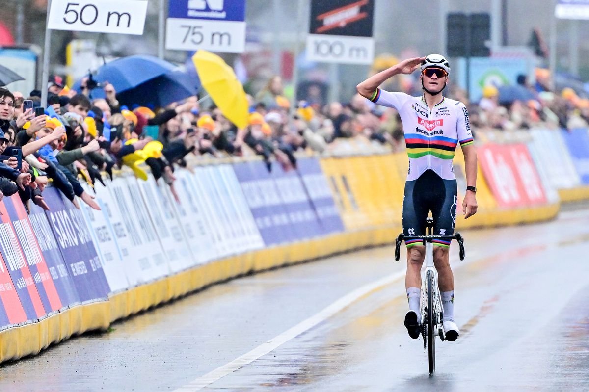 E3 Saxo Classic: van der Poel Slowly Takes Over