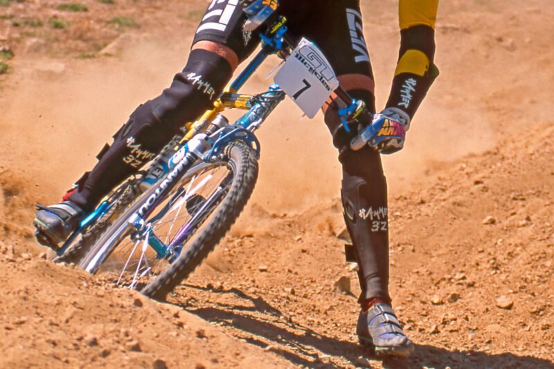 Manitou Mattoc Pro LTD goes retro-modern on 110-150mm Fork and Old School Graphics