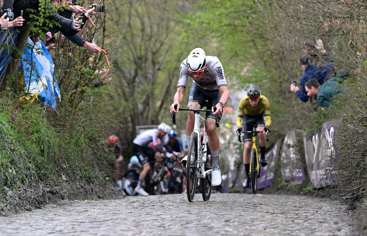 Ronde van Vlaanderen: van der Poel Joins the All Time Greats with Smashing Solo Win