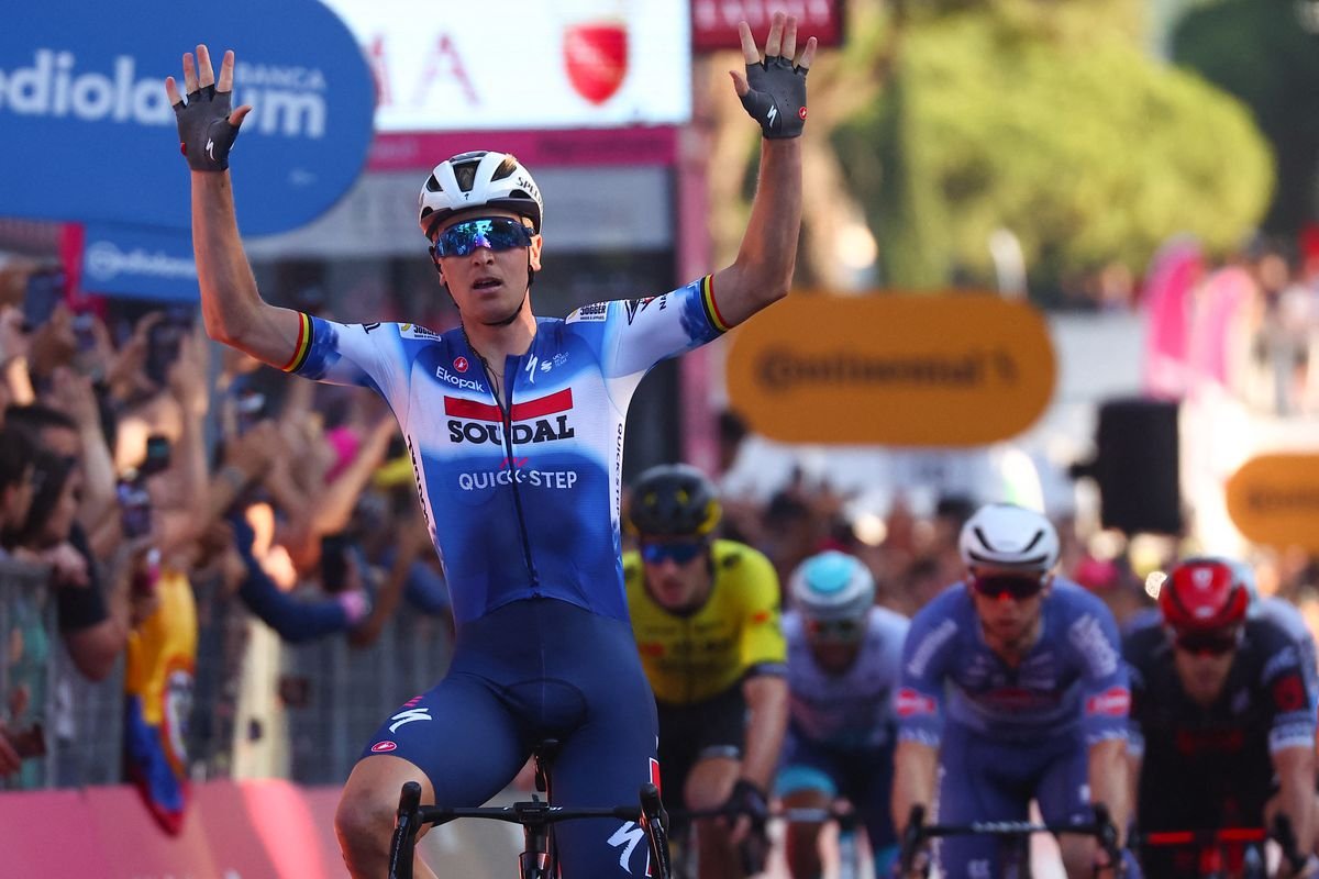 Giro d’Italia Stage 21: Milan Falters in Rome as Merlier Takes Finale
