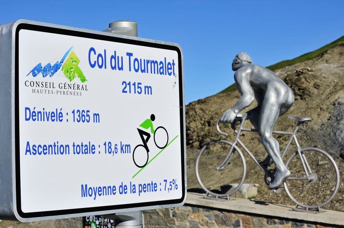 Tour de Vers, edited by Andy Jackson