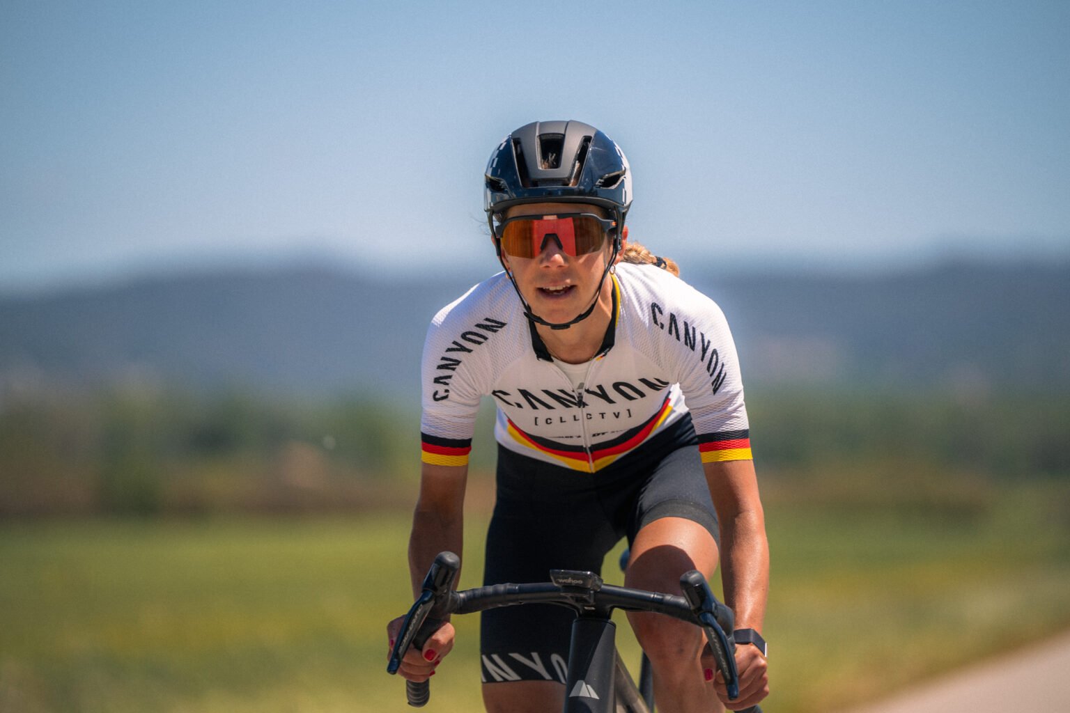 Canyon CFR Helmet Rethinks Retention With Watt Saving HighBar System 