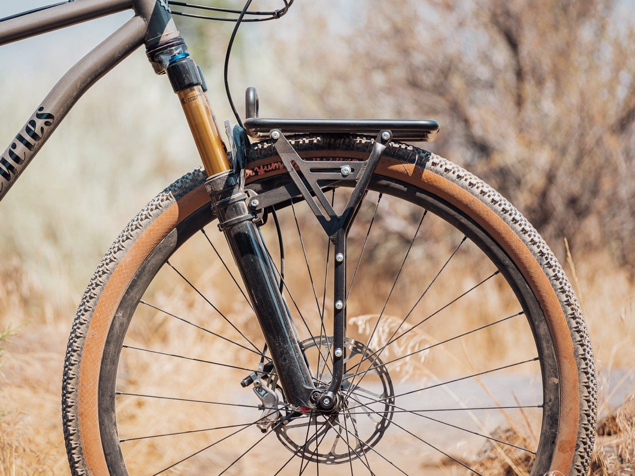Get Your Pie & More with Old Man Mountain’s New Pizza Rack, now with 3-Pack Mounts on the Uprights