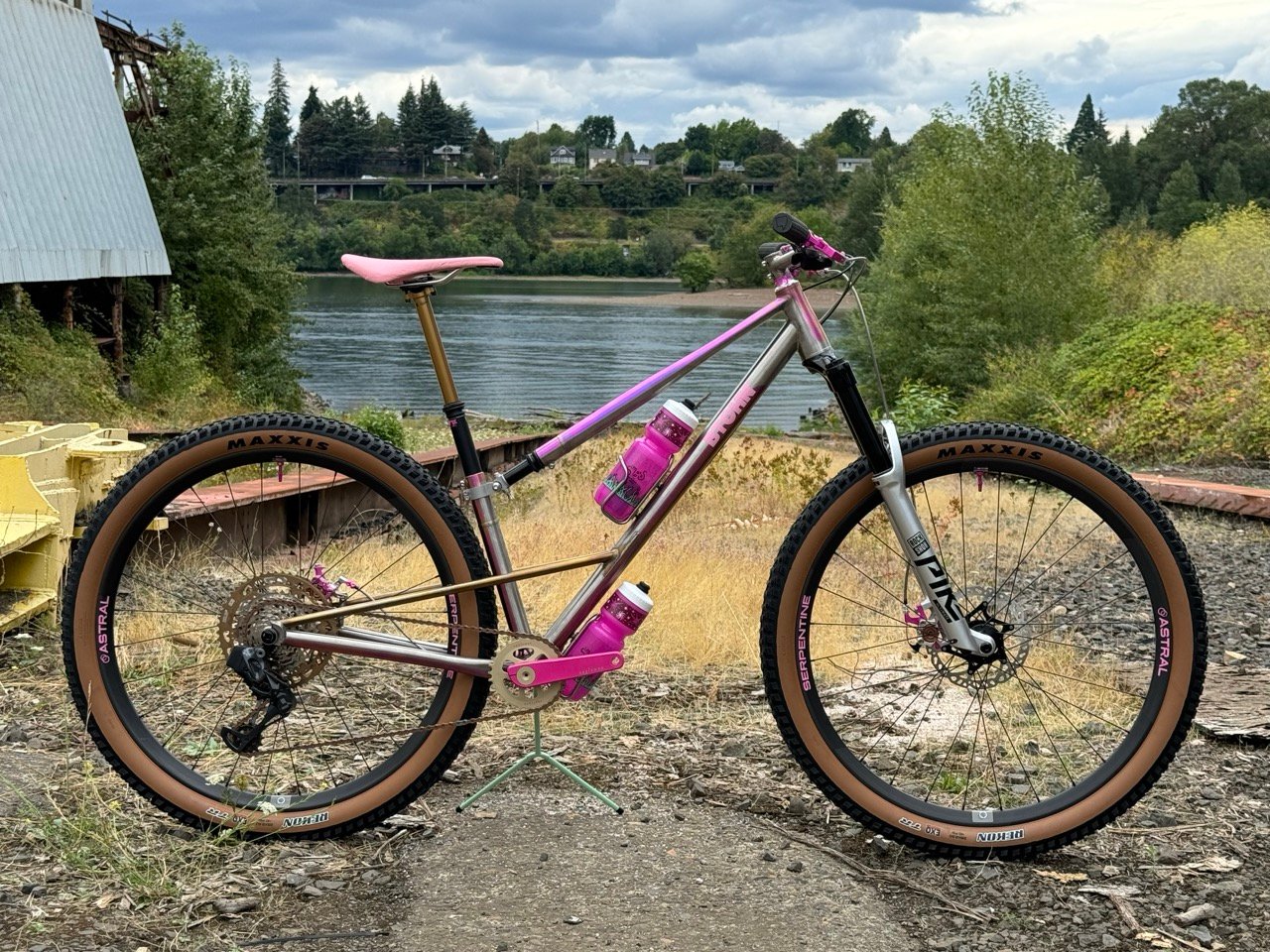 MADE Show: BTCHN’ Bikes Titanium GeoShift Bike Wins BR Most Unique Award!