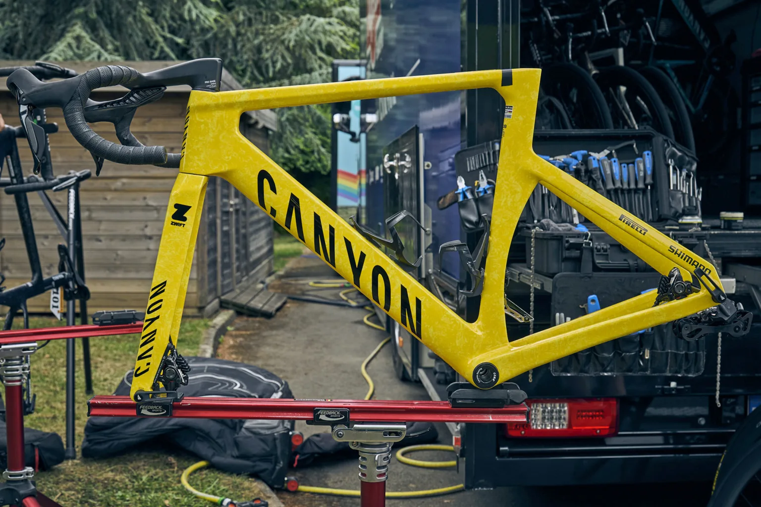 Mathieu Van der Poel Leads Tour de France in Yellow on MyCanyon’s 3rd Custom Aeroad CFR