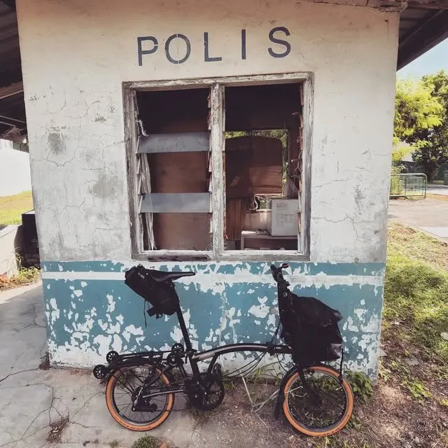 Police, pull over.